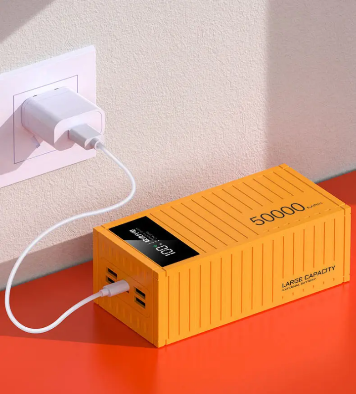 Banque d'Alimentation Extérieure en forme de Conteneur de Grande Capacité 50000 mAh à charge rapide avec  4 Sorties USB et Affichage LED